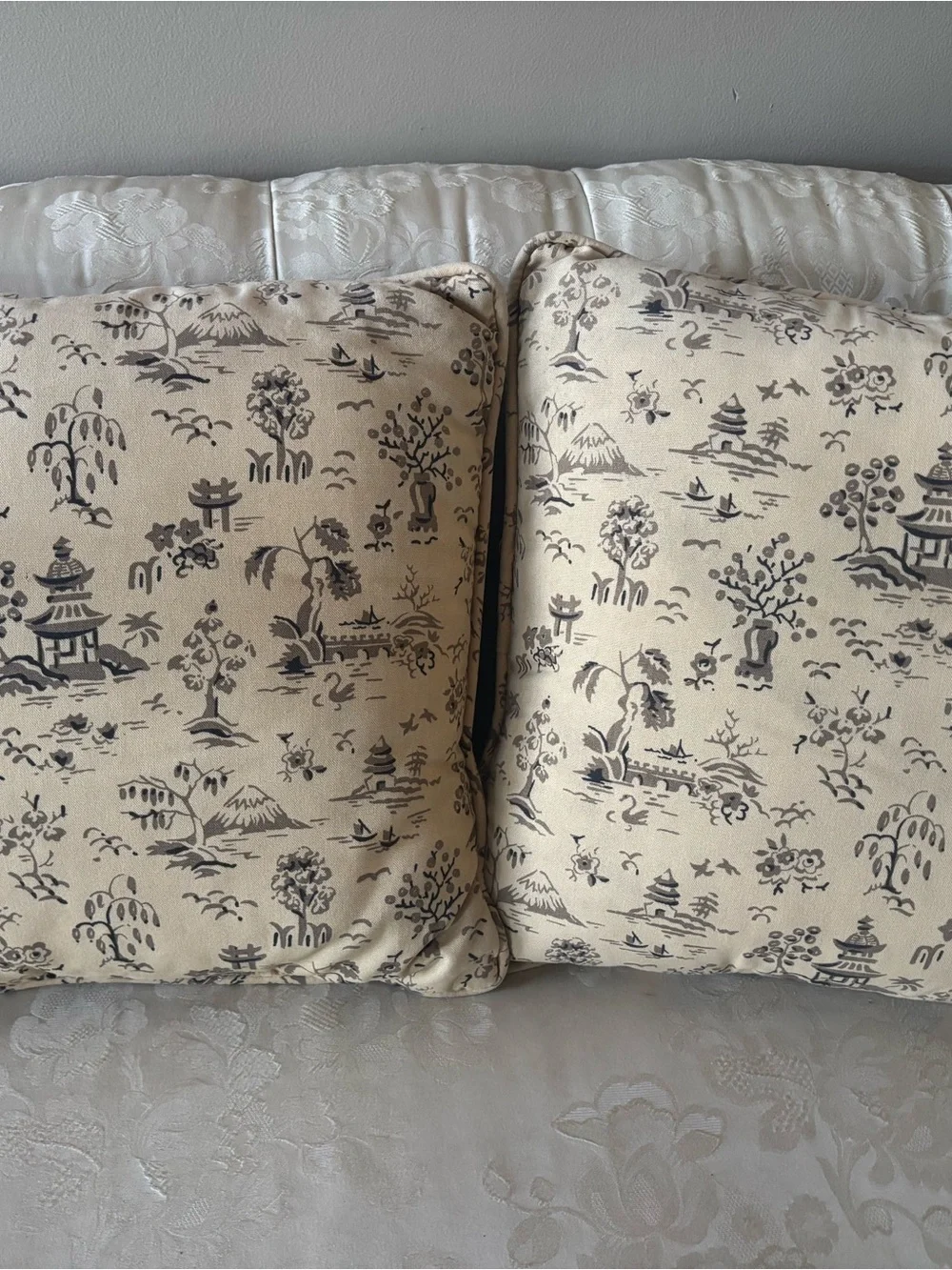 Vtg 2 Chinoiserie Floral Accent Pillows Set Platinum Collection USA Made 15”x16”
